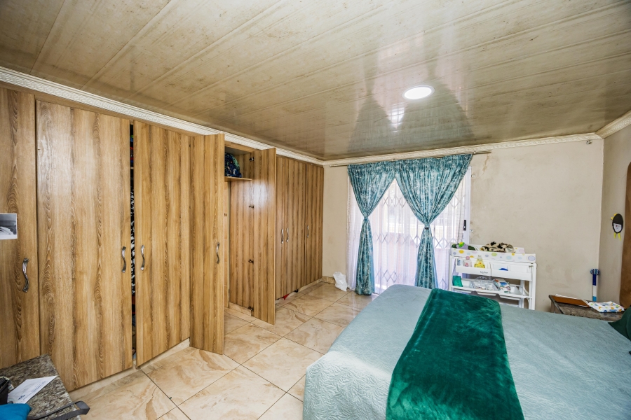10 Bedroom Property for Sale in Greenfields Eastern Cape